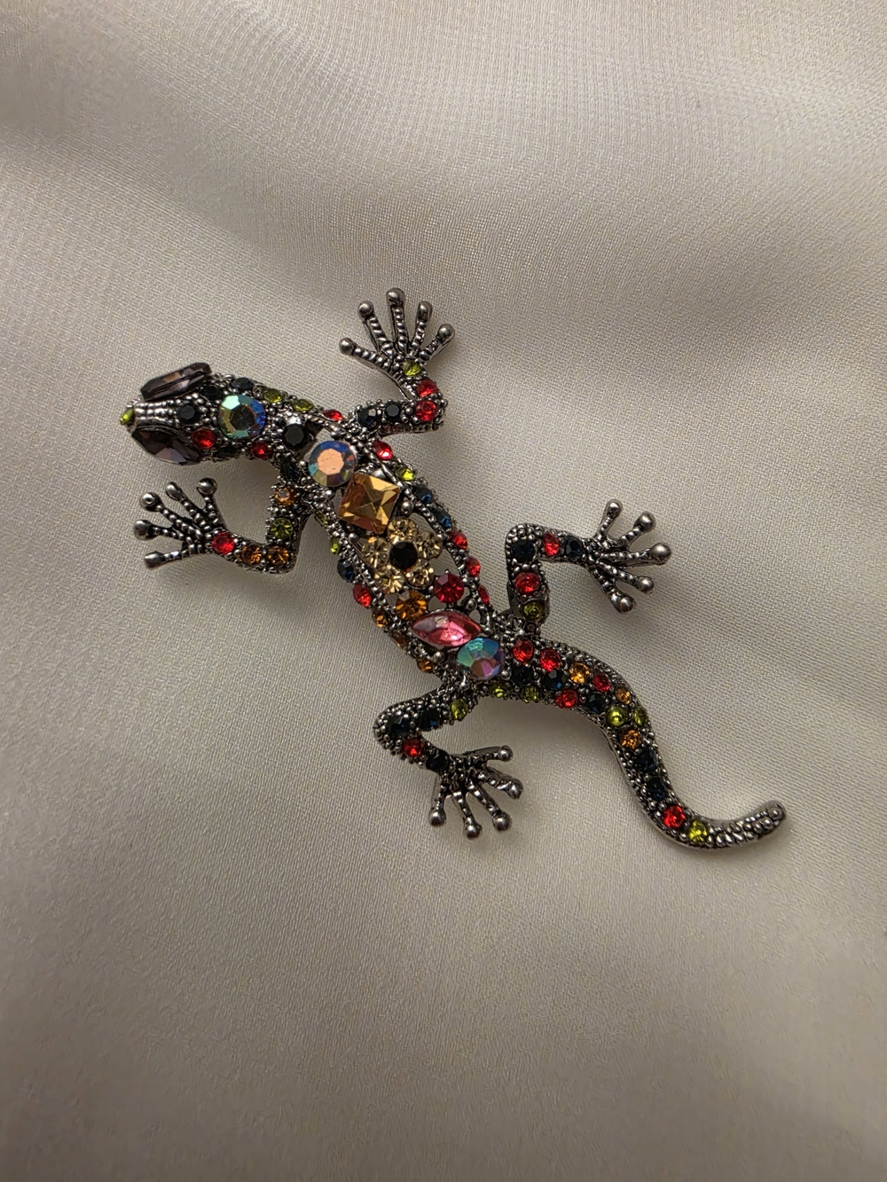 Multicolored Rhinestone Lizard Brooch Pin Silver Crystal Gecko Vintage-Style